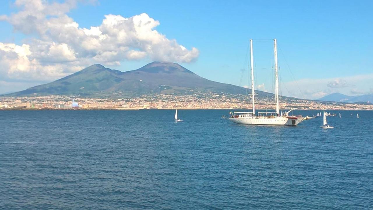 Storia E Mare Bed & Breakfast Napoli